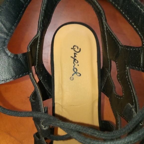 Qupid - Picture 2 of 2